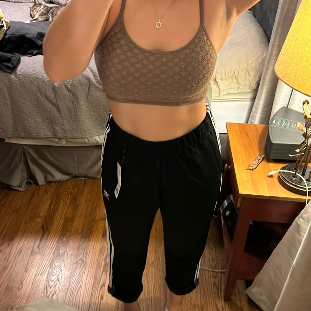 Cropped Adidas Relaxed Sweatpants Size M